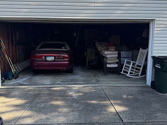5th image of 329 Hayes Ave