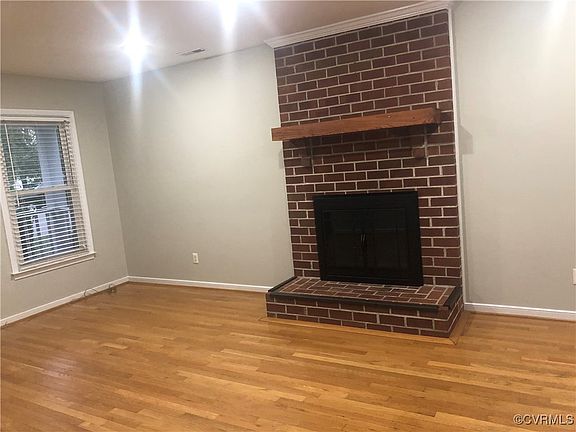 4th image of 11825 Park Forest Ct