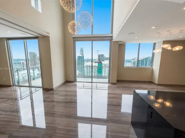 92 SW 3rd St #Penthouse 5213, Miami, FL 33130
