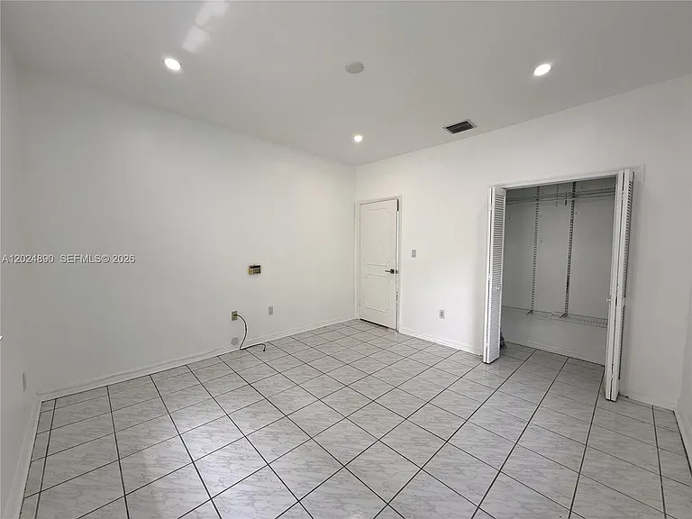 502 Madeira Ave #A — Photo 9