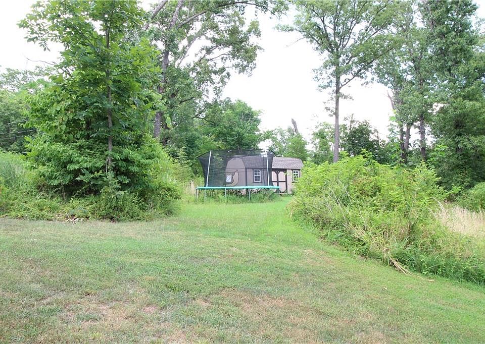 1st image of 1 Clifford Ln