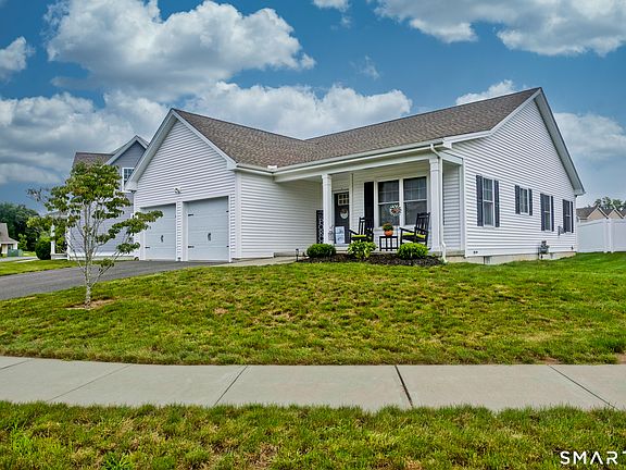 2nd image of 86 Commons Crossing