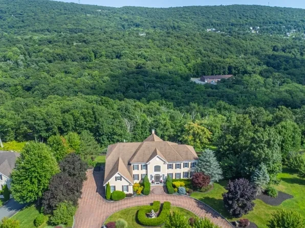108 Finch Rd, Ringwood Boro, NJ 07456