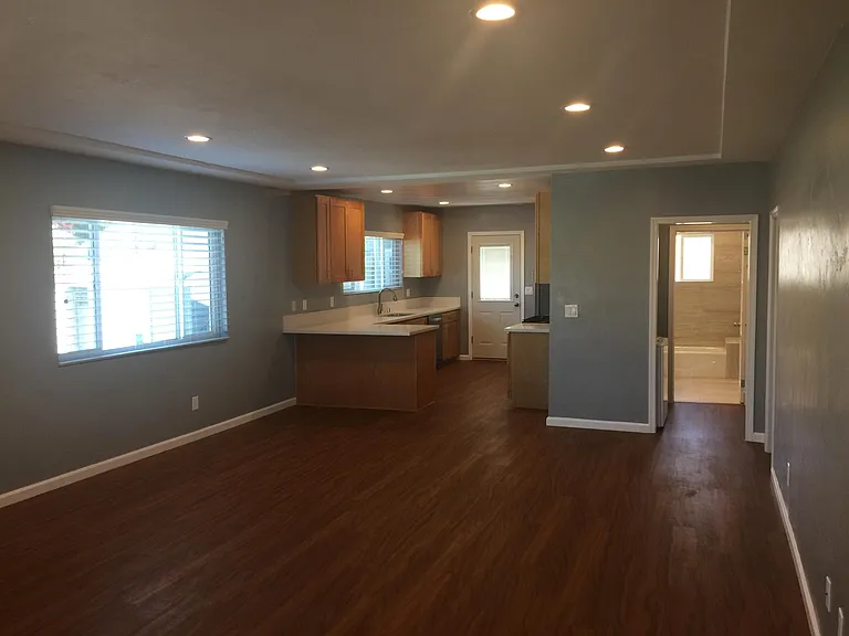 4663 Terrace Dr — Photo 6