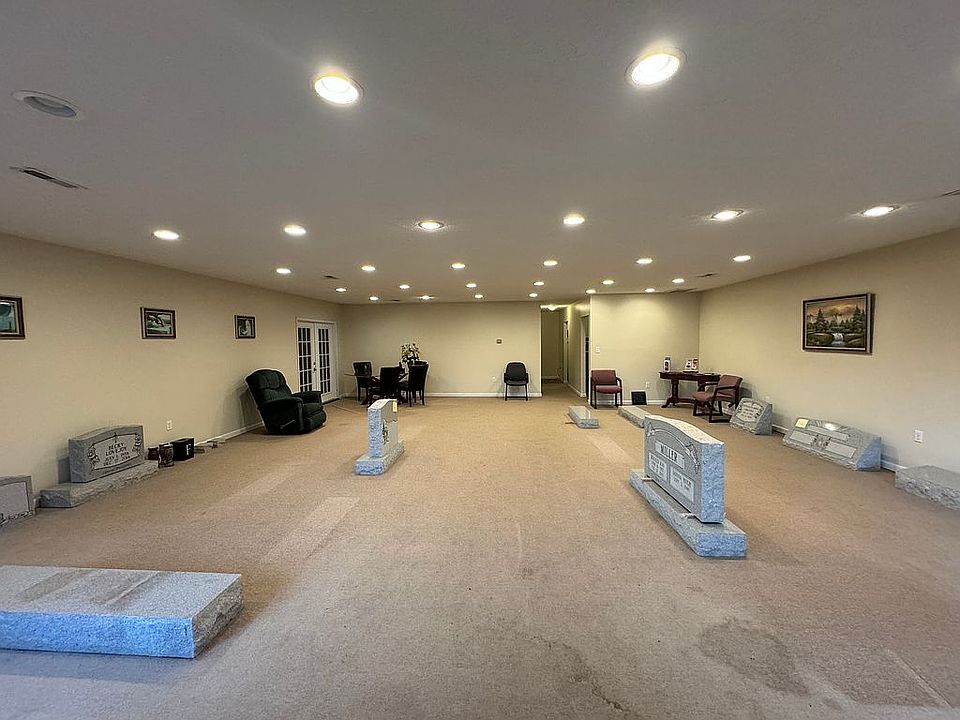 2nd image of 405 Marshall Ave