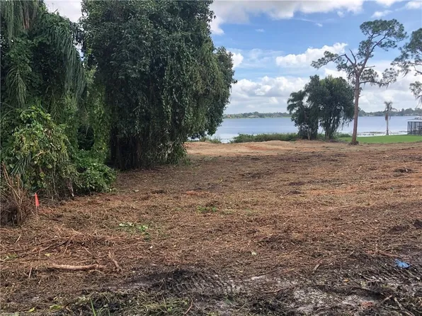 208 S Huntley Dr, Lake Placid, FL 33852