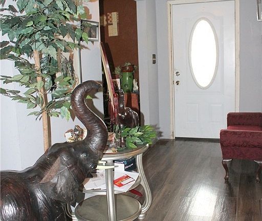 3rd image of 413 N Eppington Dr