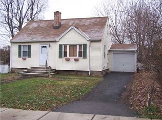 34 Cabot Rd, Rochester, NY 14626