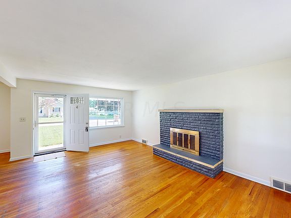 3rd image of 226 Adamson St