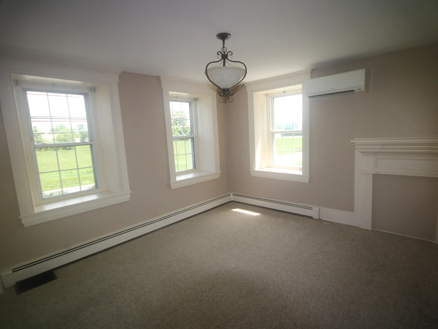1 bed, 1.5 bath, 1100 sqft, $1,500 — Photo 4