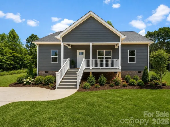 105 Darvee Rd, Blacksburg, SC 29702