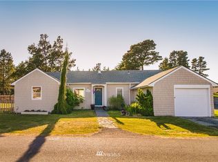 1713 Ocean Beach Blvd SW, Long Beach, WA 98631