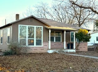 420 Stonewall St, Kerrville, TX 78028