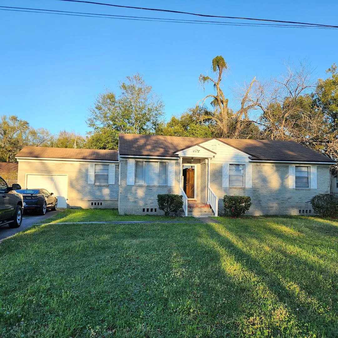 7927 Reid Ave — Photo 4