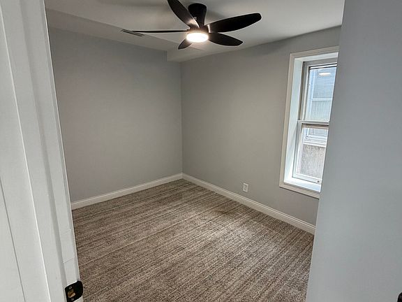 3rd image of 4024 McCook Ave #2