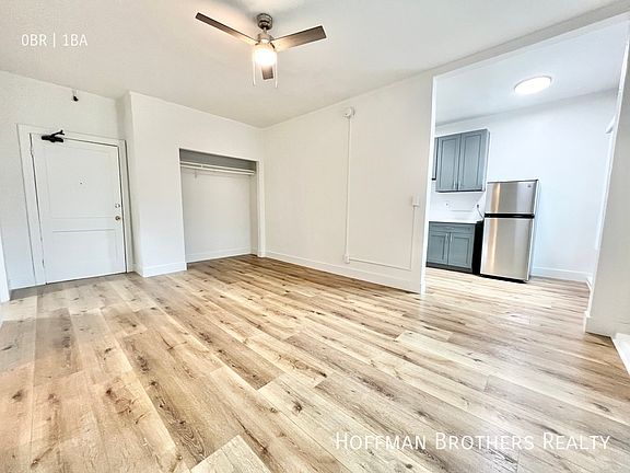 3rd image of 520 S Mariposa Ave #412A