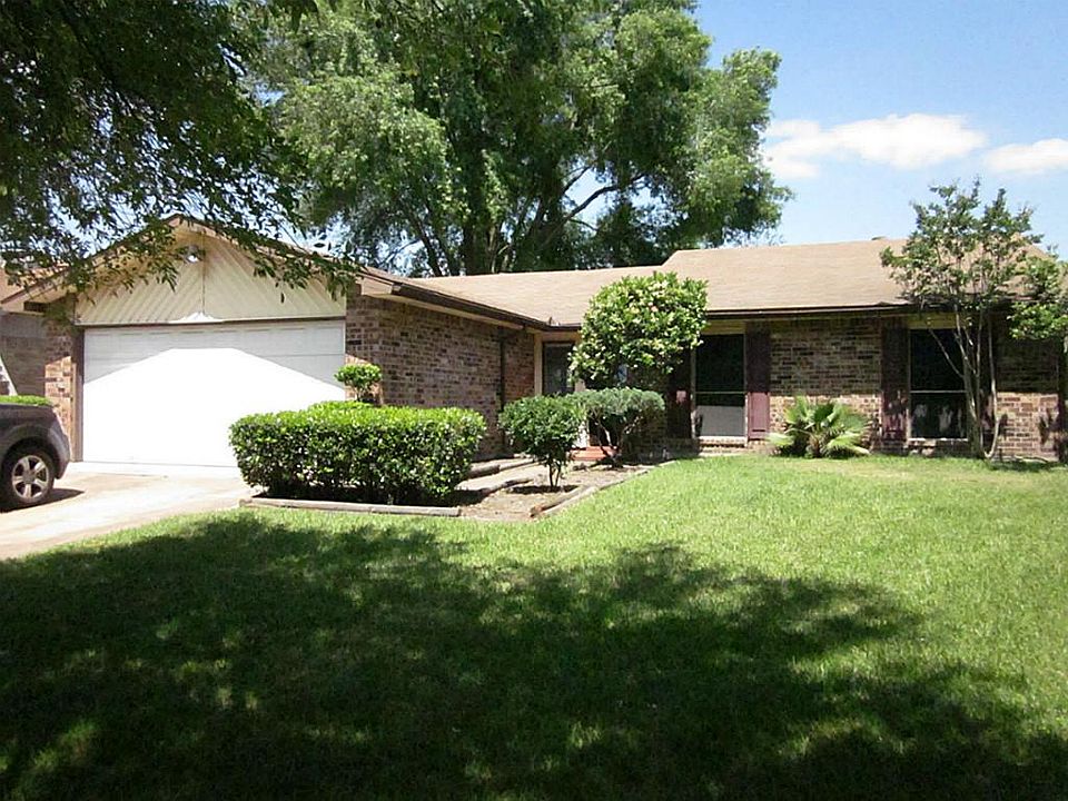 1st image of 5614 Edgebrook Forest Dr