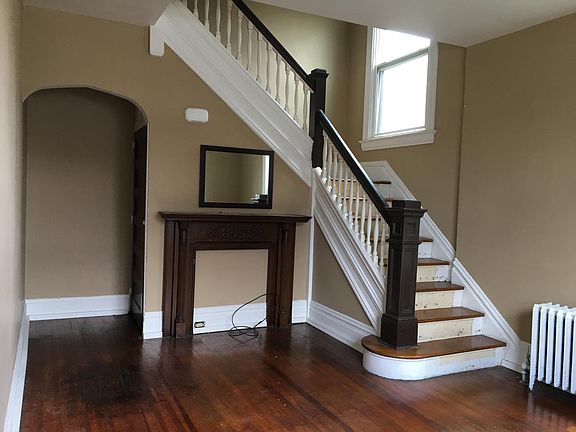 2nd image of 601B Green St