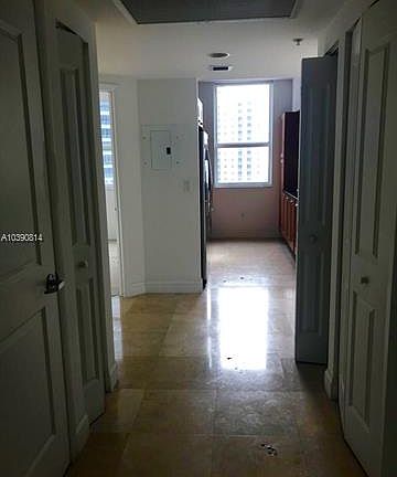 4th image of 186 SE 12th Ter APT 1904