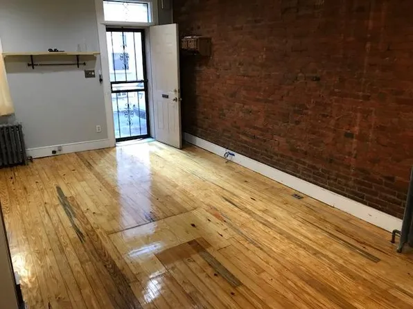1009 1/2 N Leithgow St, Philadelphia, PA 19123