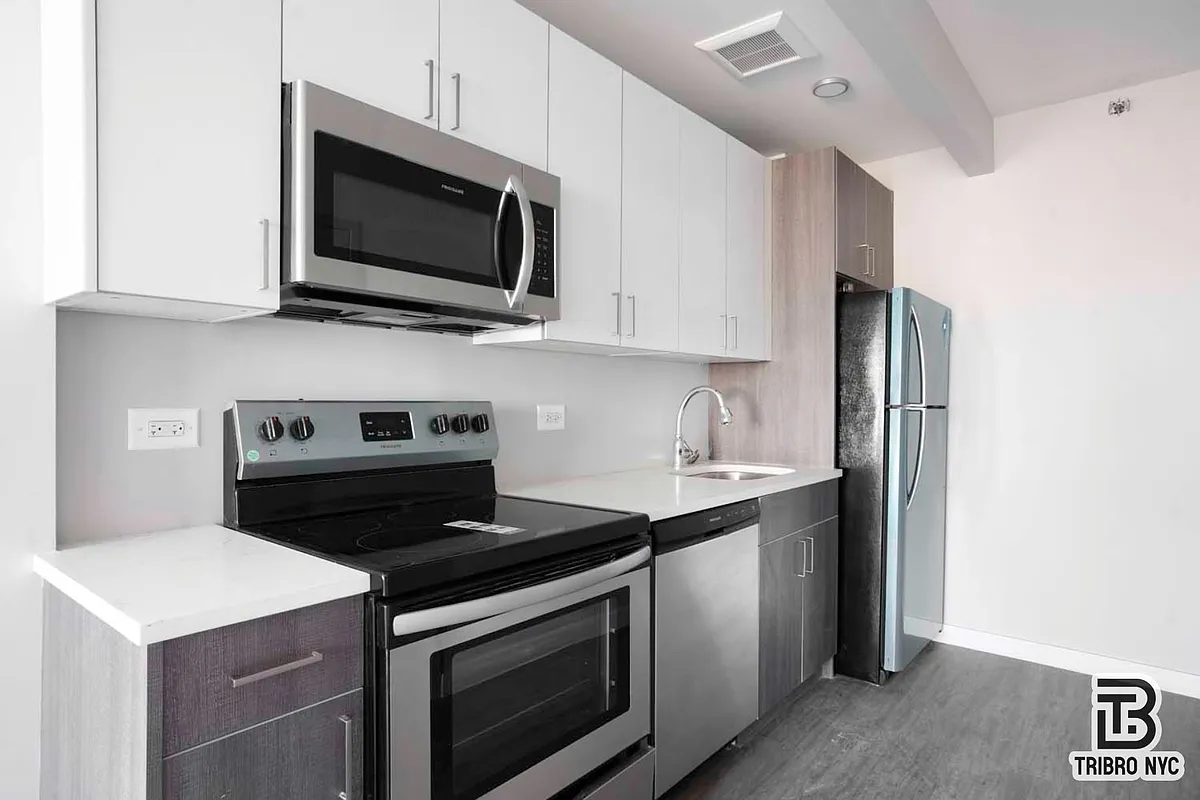 Building Photo - 412 E 120th St #3R