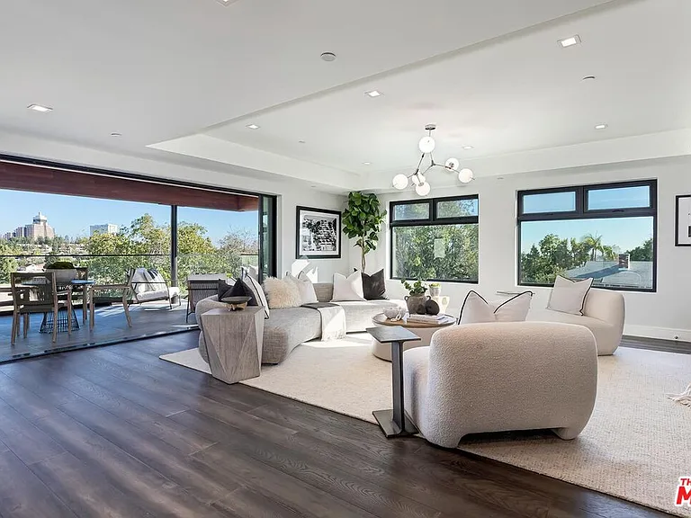 1839 Pandora Ave #PENTHOUSE — Photo 1