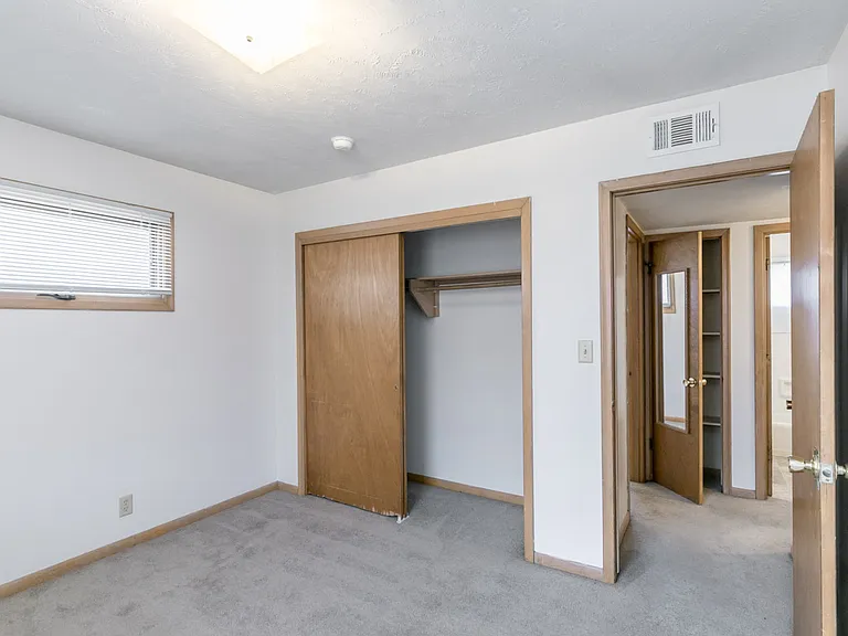 2208 N Cotner Blvd #6 — Photo 8