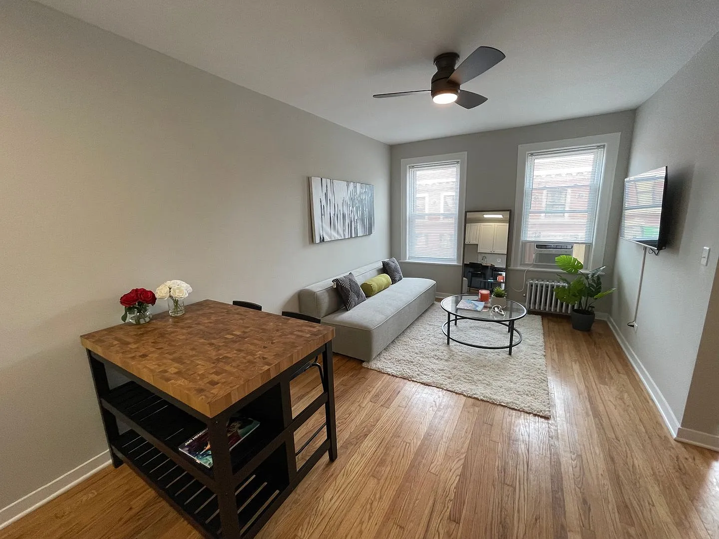 Studio, $1,300 — Photo 1