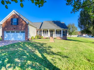 100 Magnolia Dr, White House, TN 37188