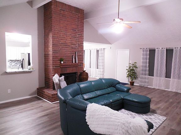 3rd image of 7606 Chasecreek Dr
