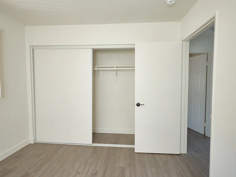 3341 Andrita St — Photo 9