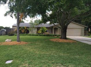 408 Lakeview Dr, Oldsmar, FL 34677