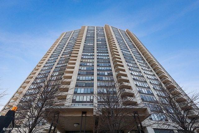 1st image of 3930 N Pine Grove Ave APT 1201