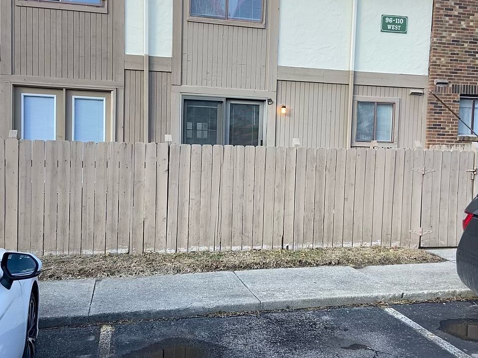 1st image of 106 Stornoway Dr W