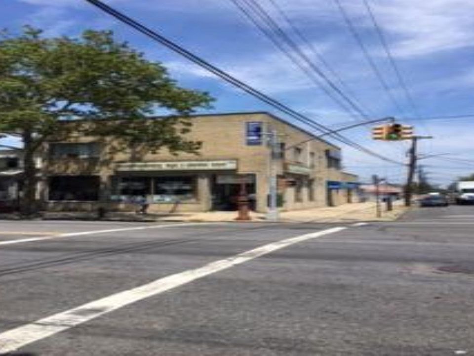 2nd image of 1761 Rockaway Pkwy