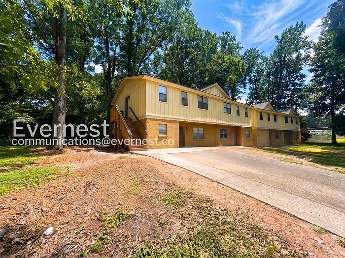 1st image of 397 Annie St