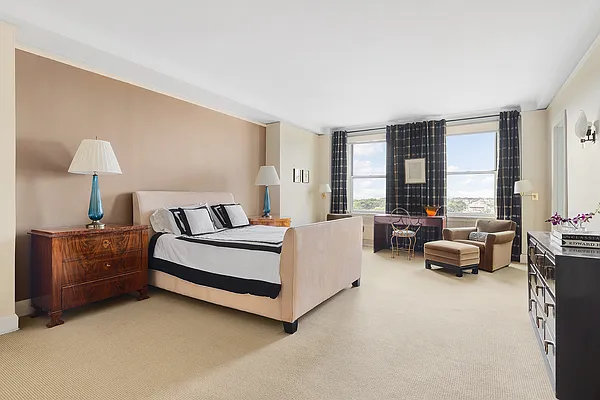 Sold by Compass | media 23