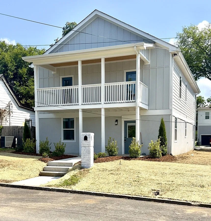 5 bed, 4.5 bath, 3043 sqft, $3,500 — Photo 1