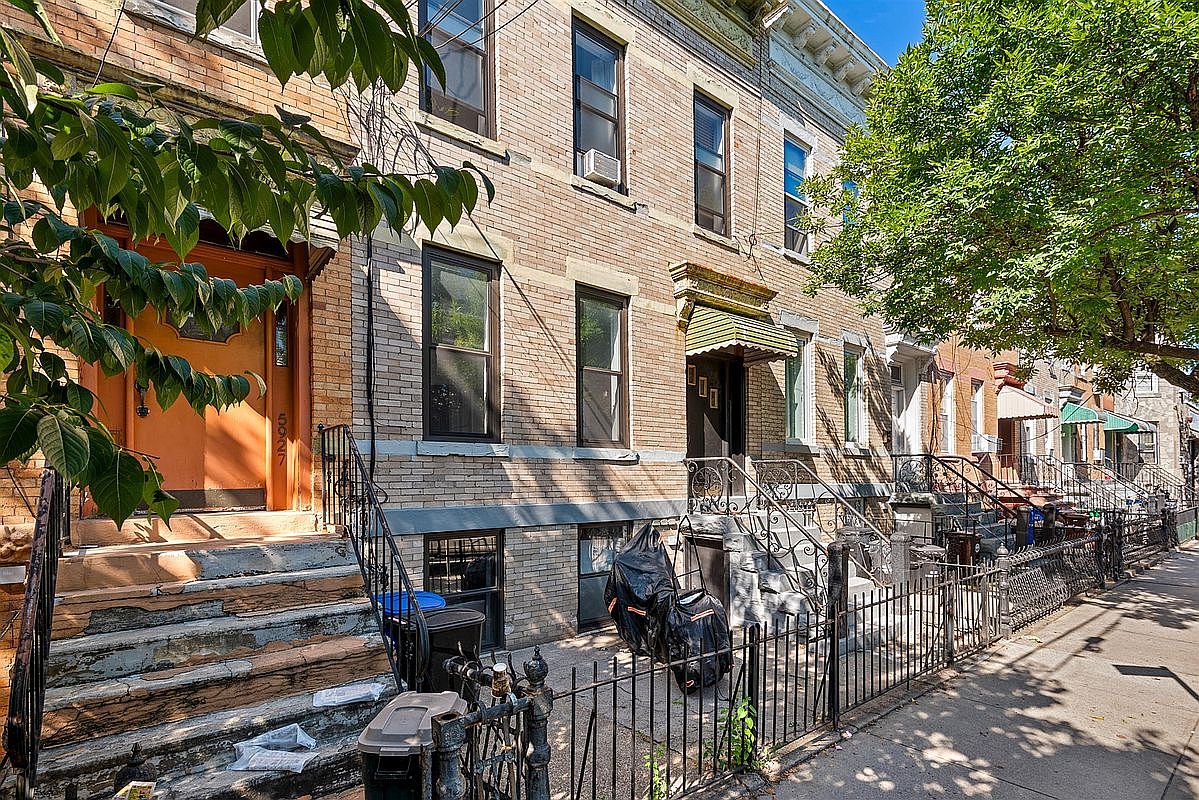59-29 Linden St #2, Ridgewood, NY 11385 | MLS #S1789181 | Zillow