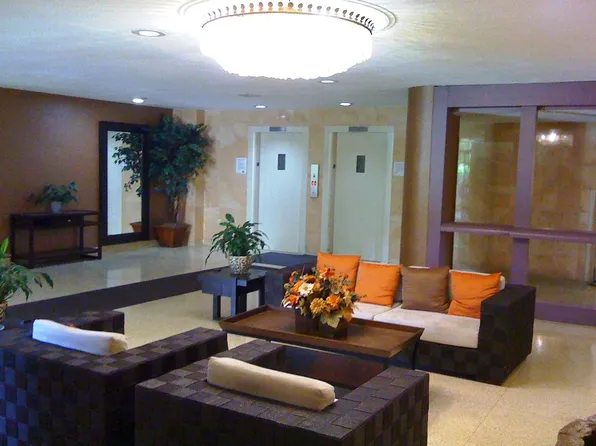 23-50 Waters Edge Drive image 4 of 25