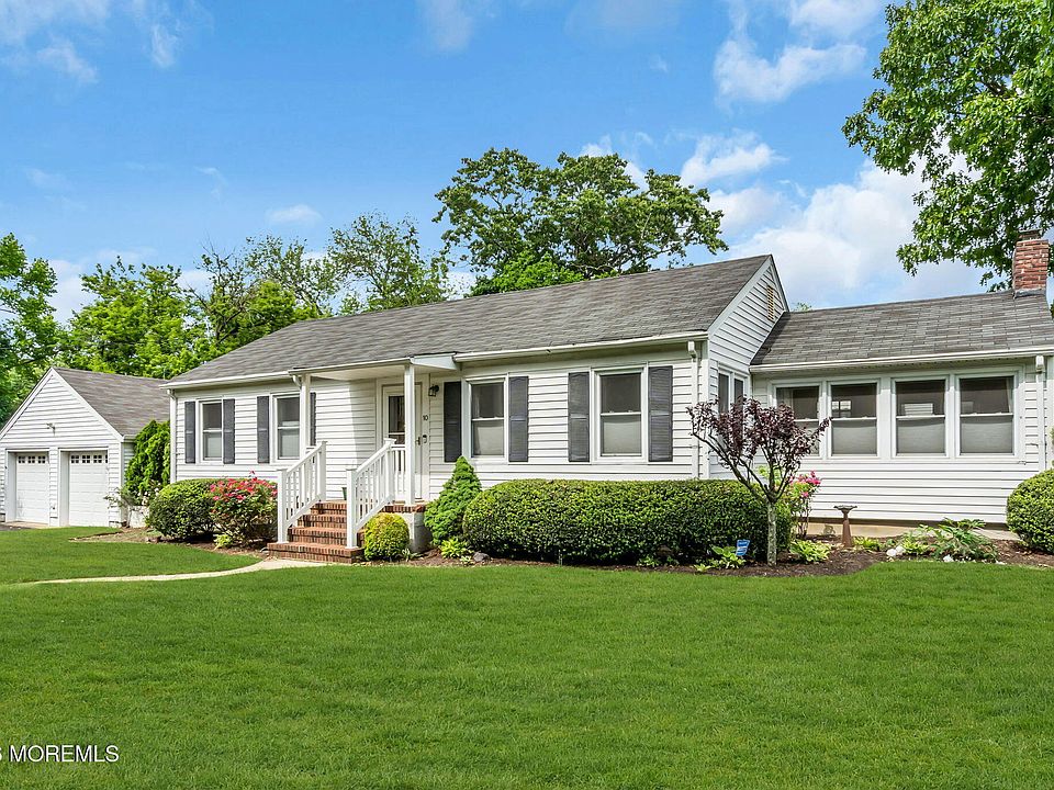 1st image of 10 Lakeside Avenue