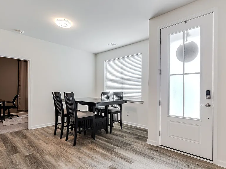 161 Holloway Hl — Photo 14