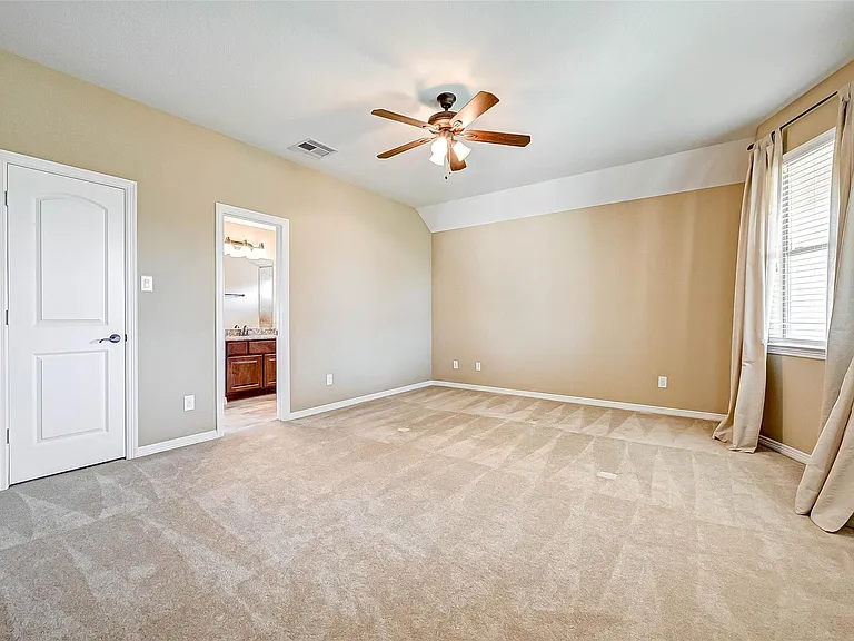 2914 Cotswold Ln — Photo 24