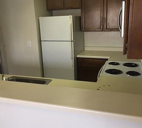 5th image of 2208 La Terrace Cir