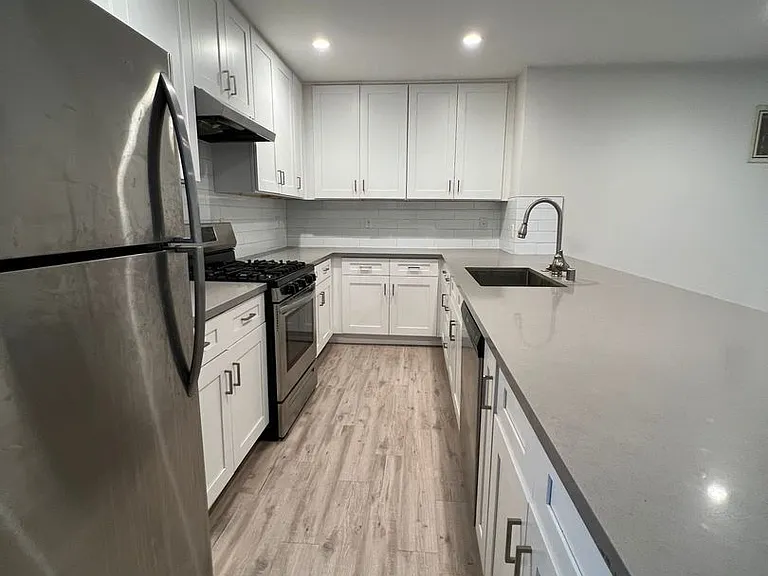 12625 Pacific Ave #4 — Photo 10