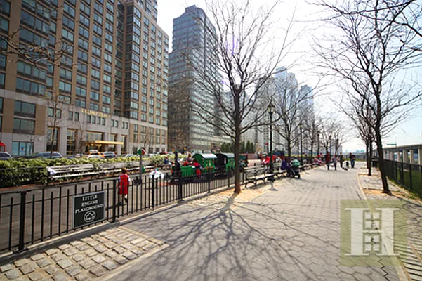 Rented by Halstead Real Estate | media 25