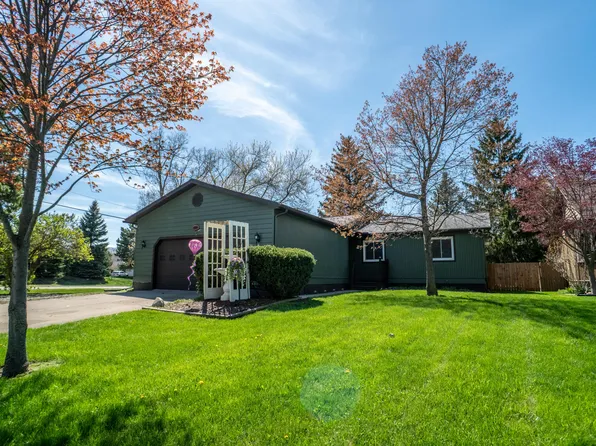 890 Saint Paul St, Marysville, MI 48040