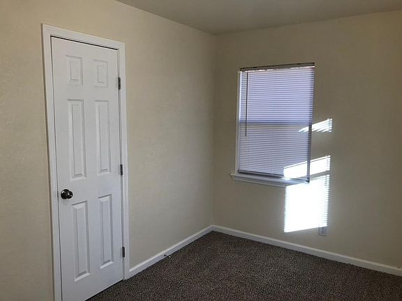 4th image of 3112 Curtis Dr #A