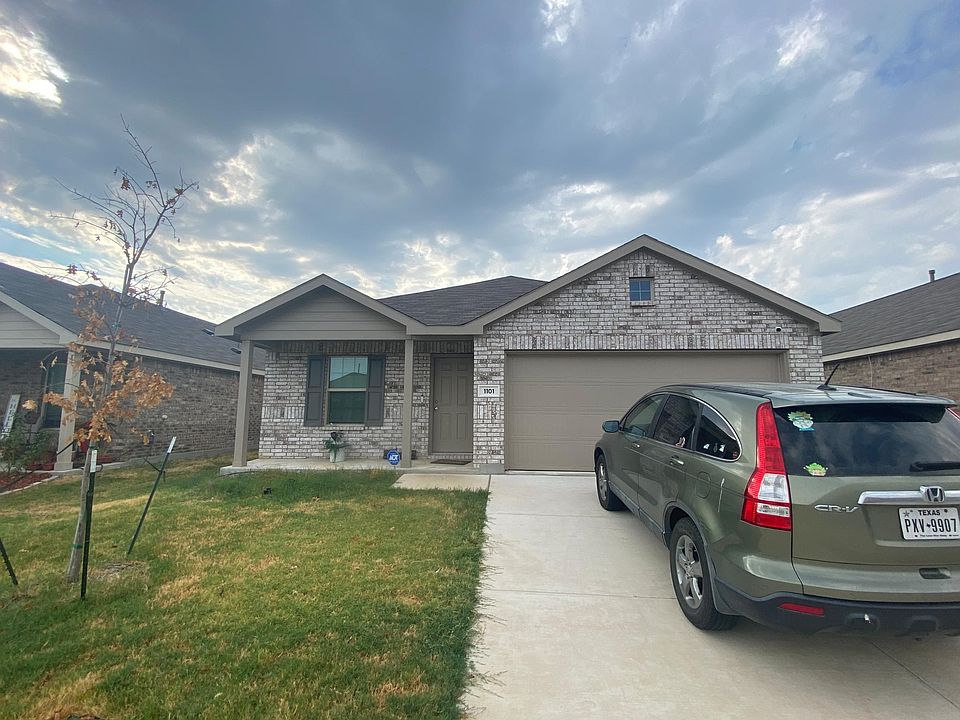 1st image of 1101 Odlozil Ln