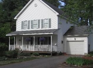 27 Elsom Pkwy, South Burlington, VT 05403